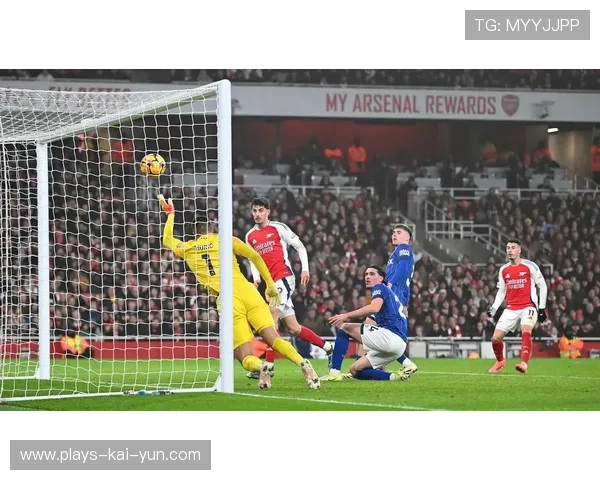 阿森纳反击展开,萨卡直插禁区 阿森纳反击展开,萨卡直插禁区